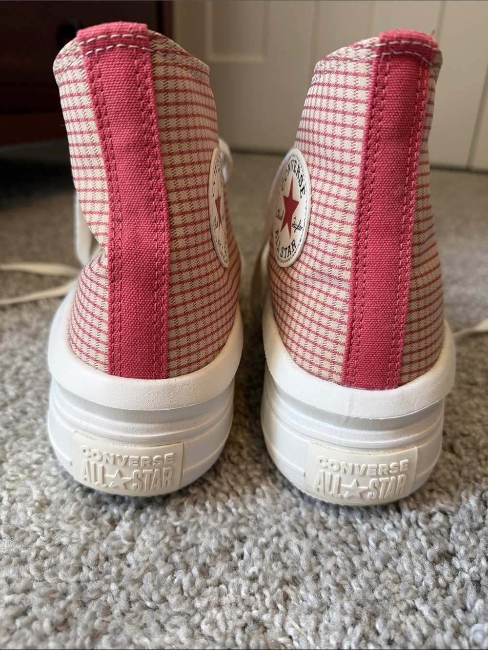 Converse All Star Women’s High Top Sneakers in Beige & Salmon Color Gingham - Picture 3 of 7